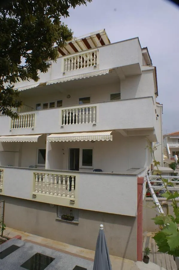 Apartments By The Sea Mandre, Pag - 4098