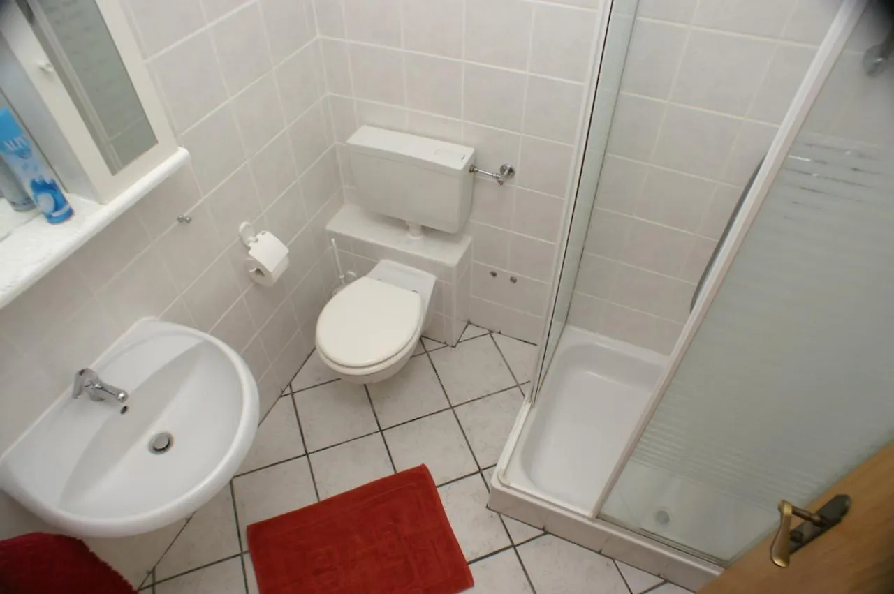 Apartments By The Sea Mandre, Pag - 4098 0*, Mandre Croatia