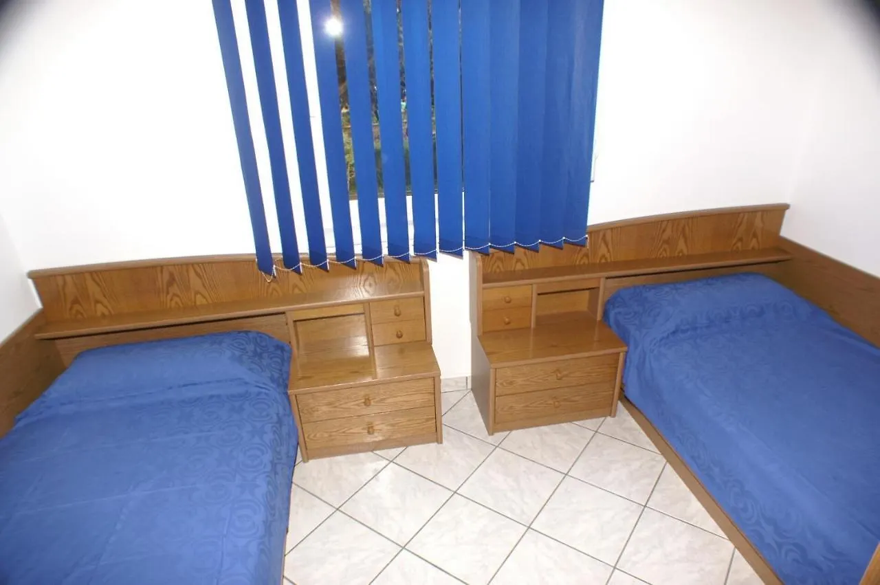 Apartments By The Sea Mandre, Pag - 4098